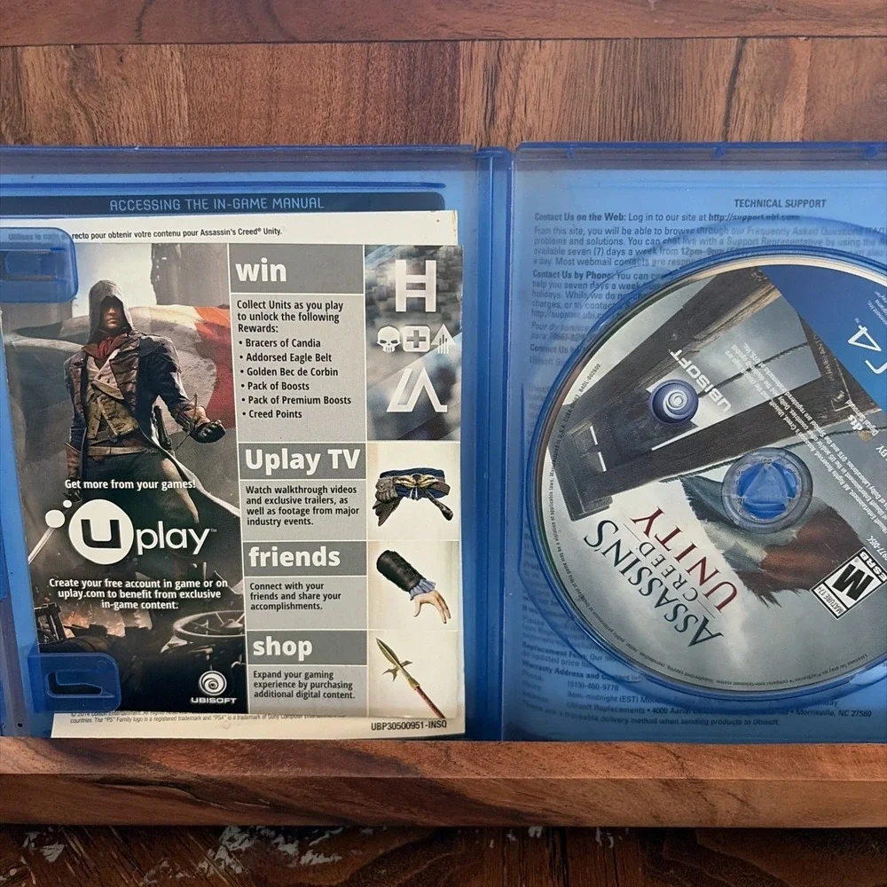 Assassin's Creed: Unity -- Limited Edition (Sony PlayStation 4, 2014)